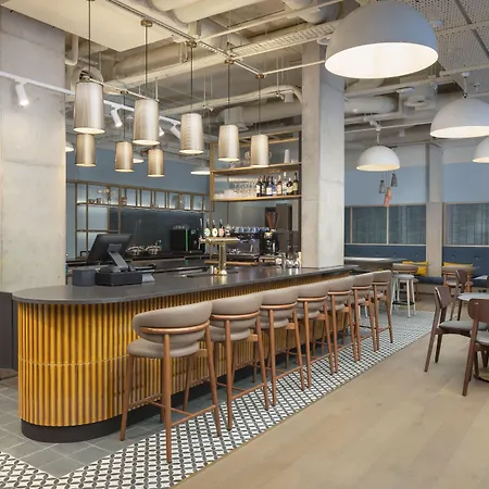 By Marriott 酒店 科克