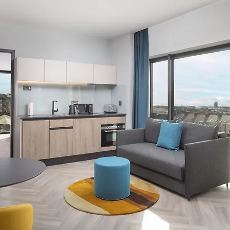 酒店 By Marriott 4*