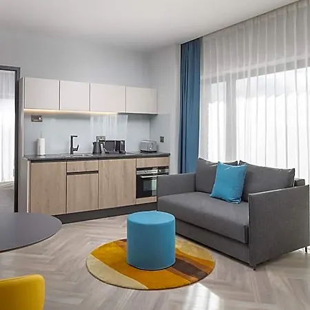 Hotel By Marriott